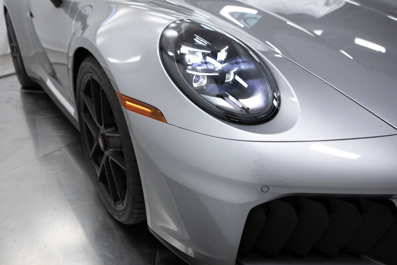 Thumbnail: 2026 Porsche 911 - 12