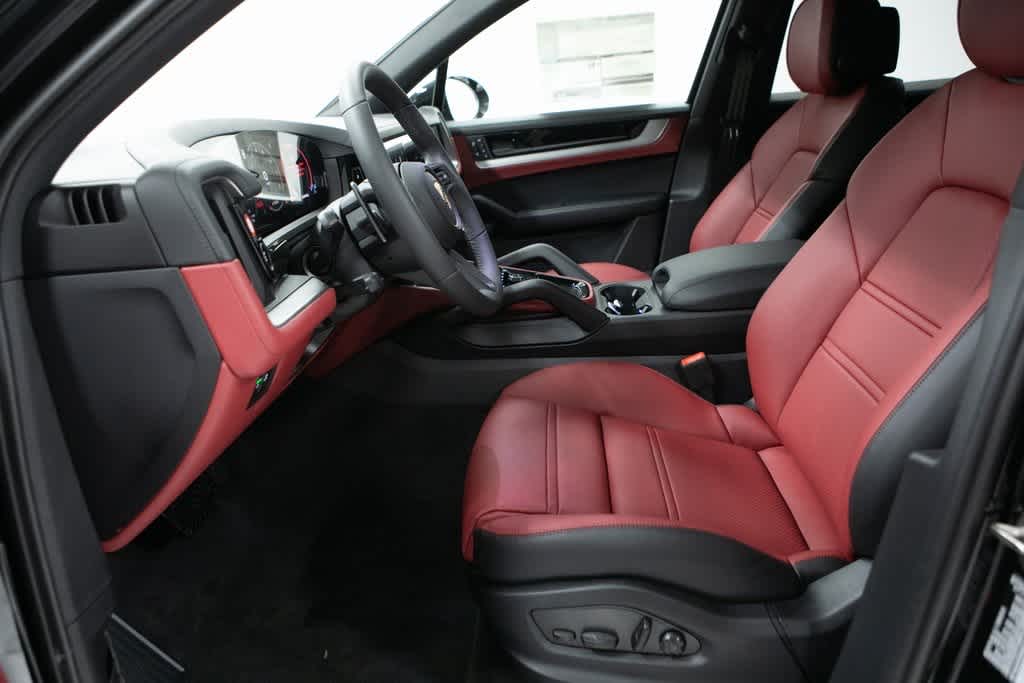 Thumbnail: 2025 Porsche Cayenne - 19