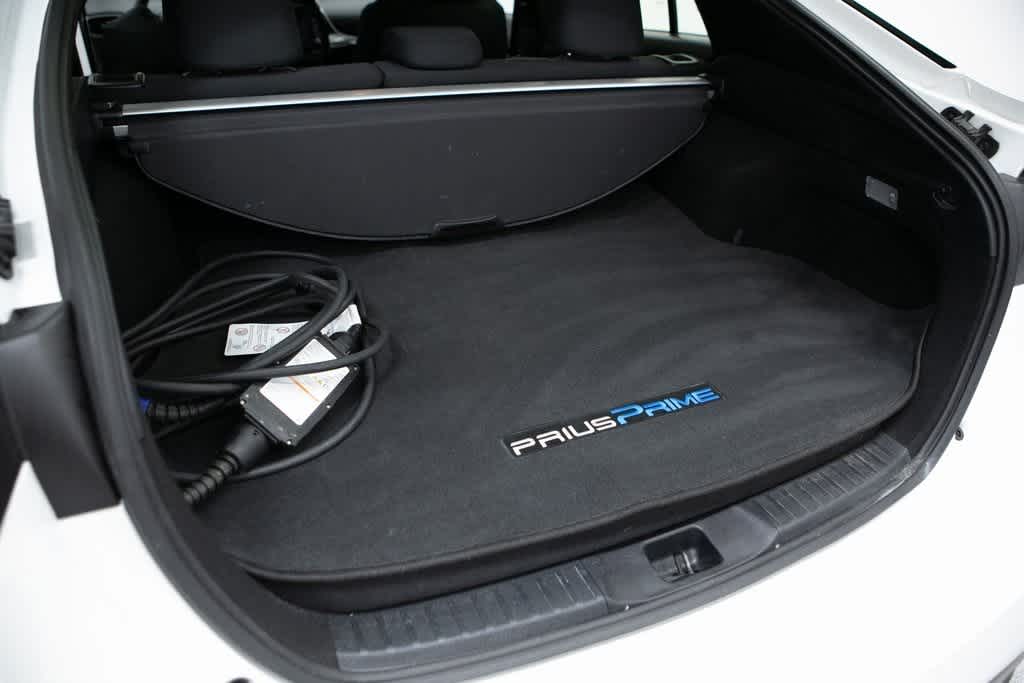 Thumbnail: 2021 Toyota Prius Prime - 16
