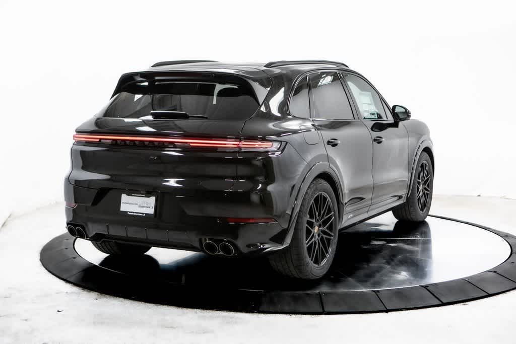 Thumbnail: 2025 Porsche Cayenne - 7