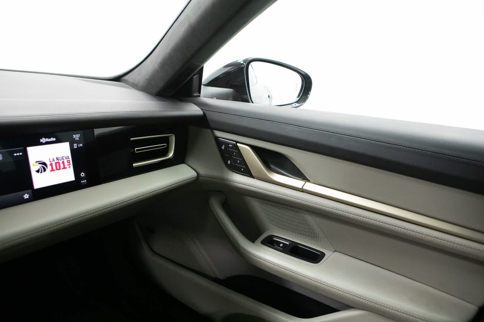 Thumbnail: 2024 Porsche Taycan - 31