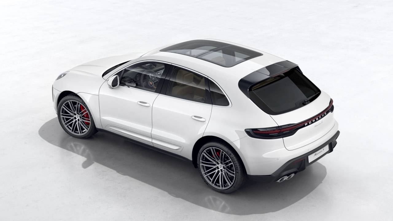 Thumbnail: 2026 Porsche Macan - 4