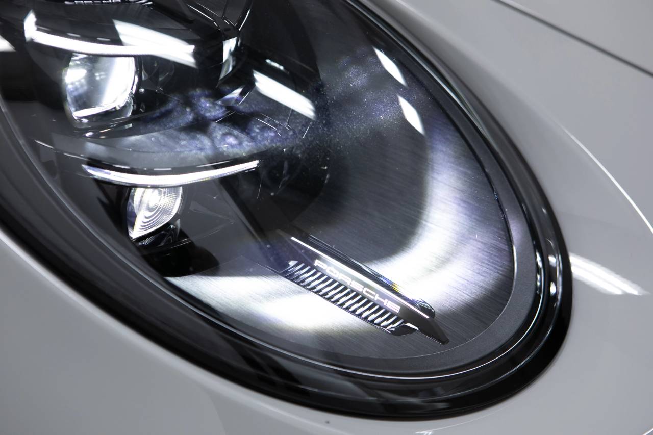 Thumbnail: 2026 Porsche 911 - 13