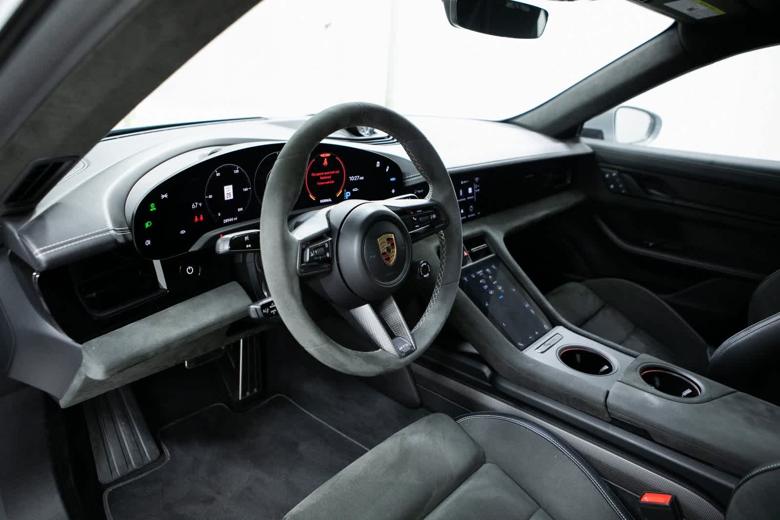 2023 Porsche Taycan GTS photo 4