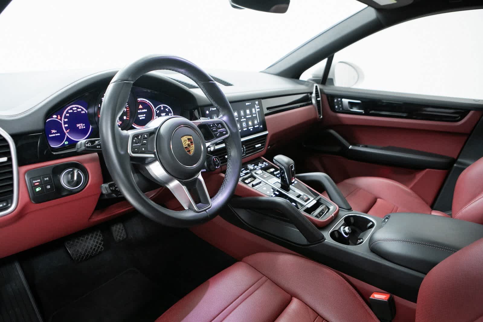 Thumbnail: 2022 Porsche Cayenne - 4