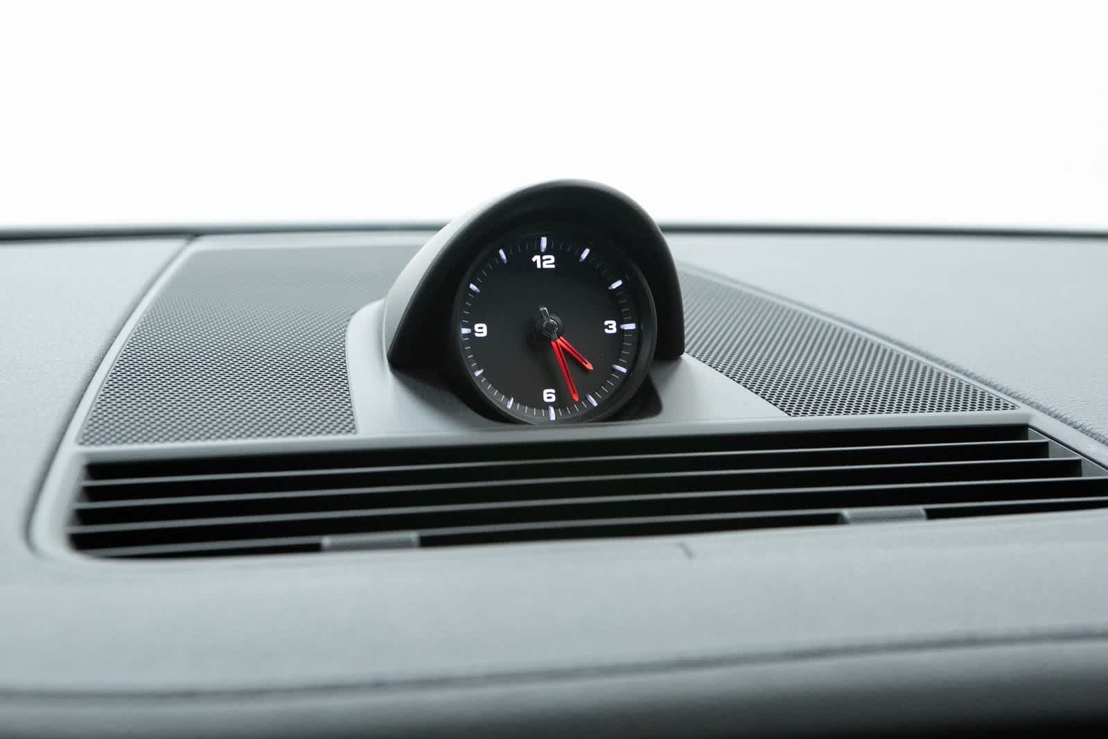 Thumbnail: 2023 Porsche Panamera - 25