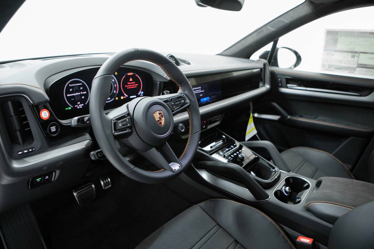 Thumbnail: 2026 Porsche Cayenne - 4