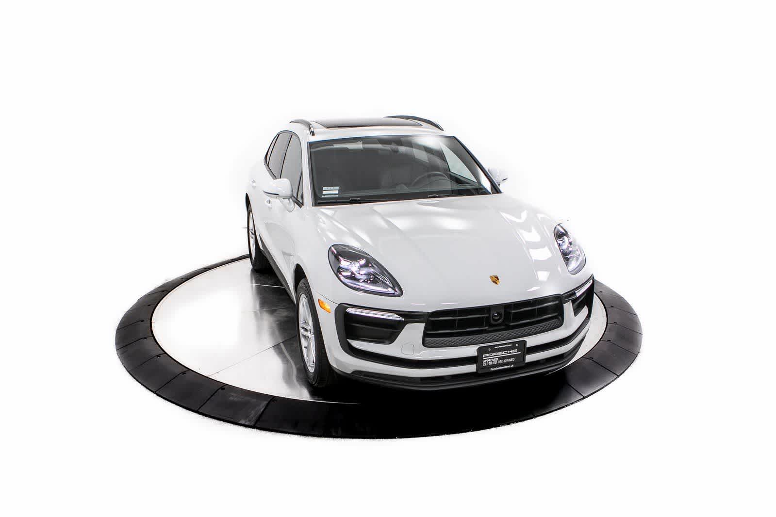 Thumbnail: 2023 Porsche Macan - 39