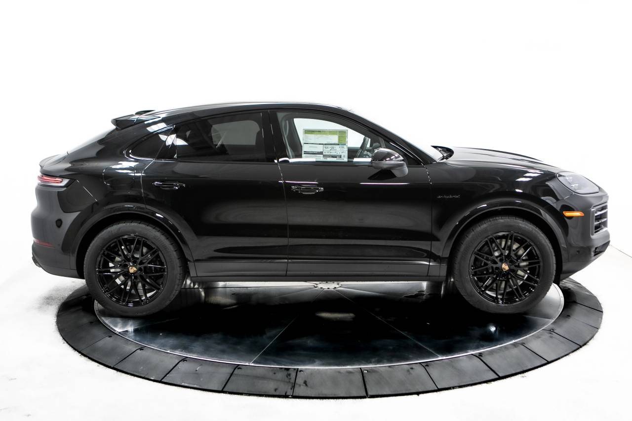 Thumbnail: 2025 Porsche Cayenne - 6