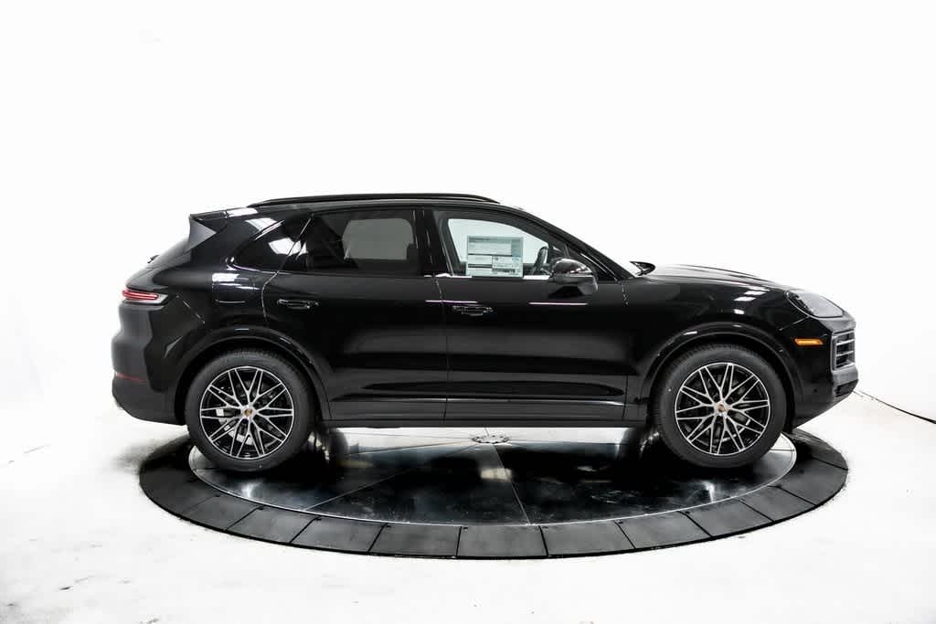 Thumbnail: 2025 Porsche Cayenne - 8