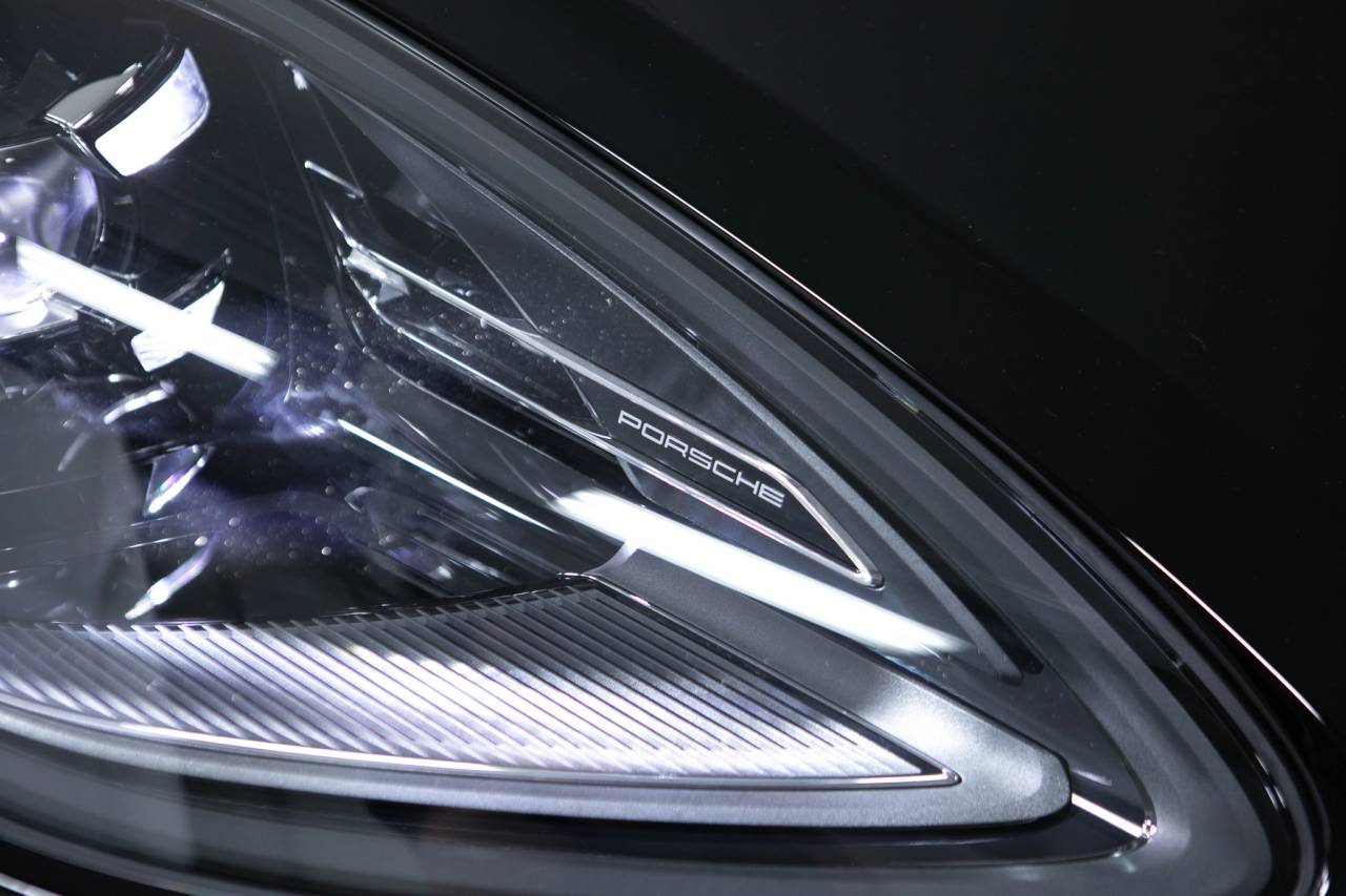 Thumbnail: 2026 Porsche Macan - 13
