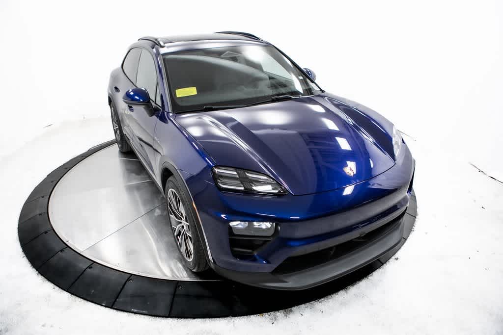 Thumbnail: 2025 Porsche Macan - 39