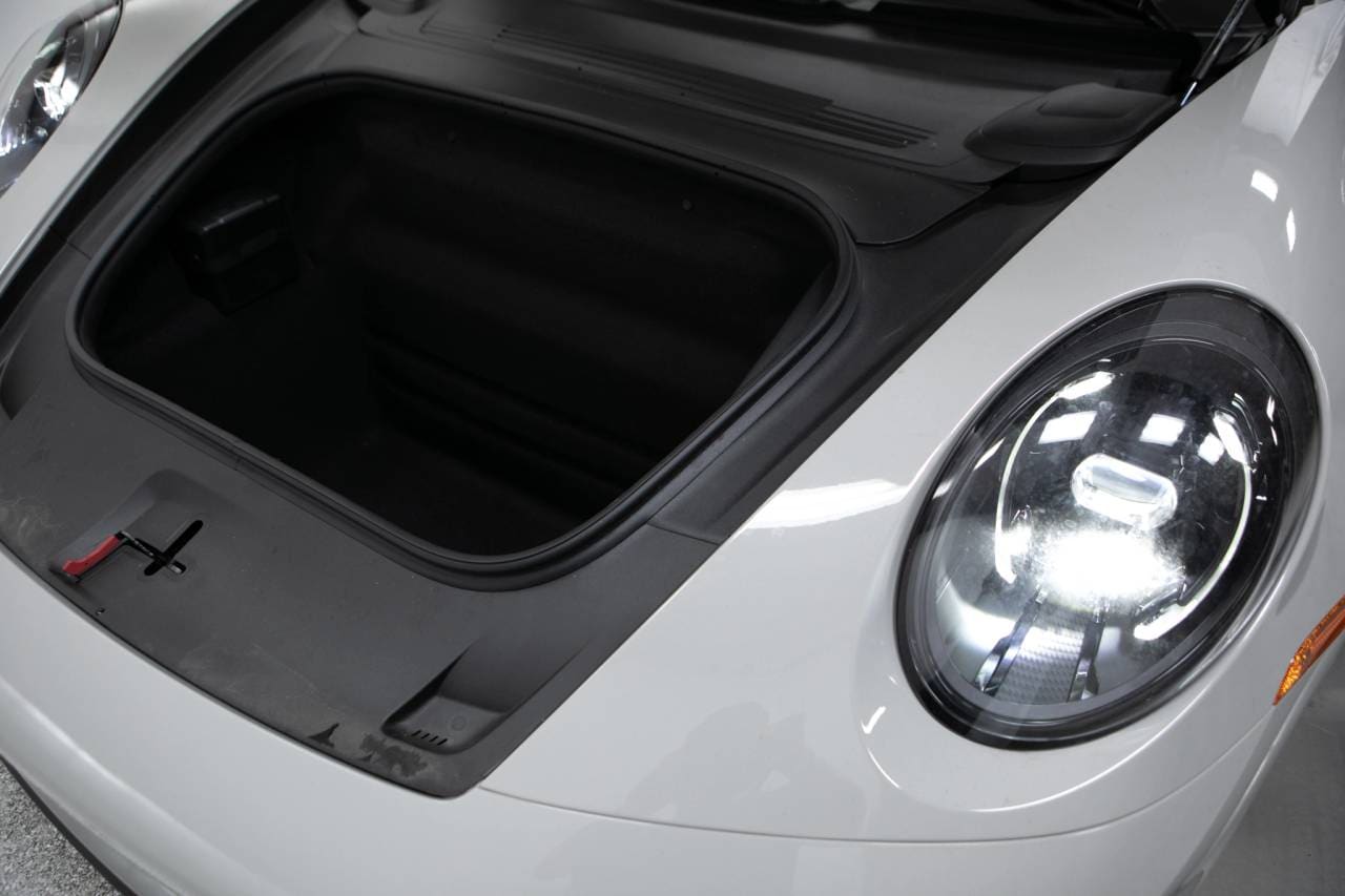 Thumbnail: 2026 Porsche 911 - 36