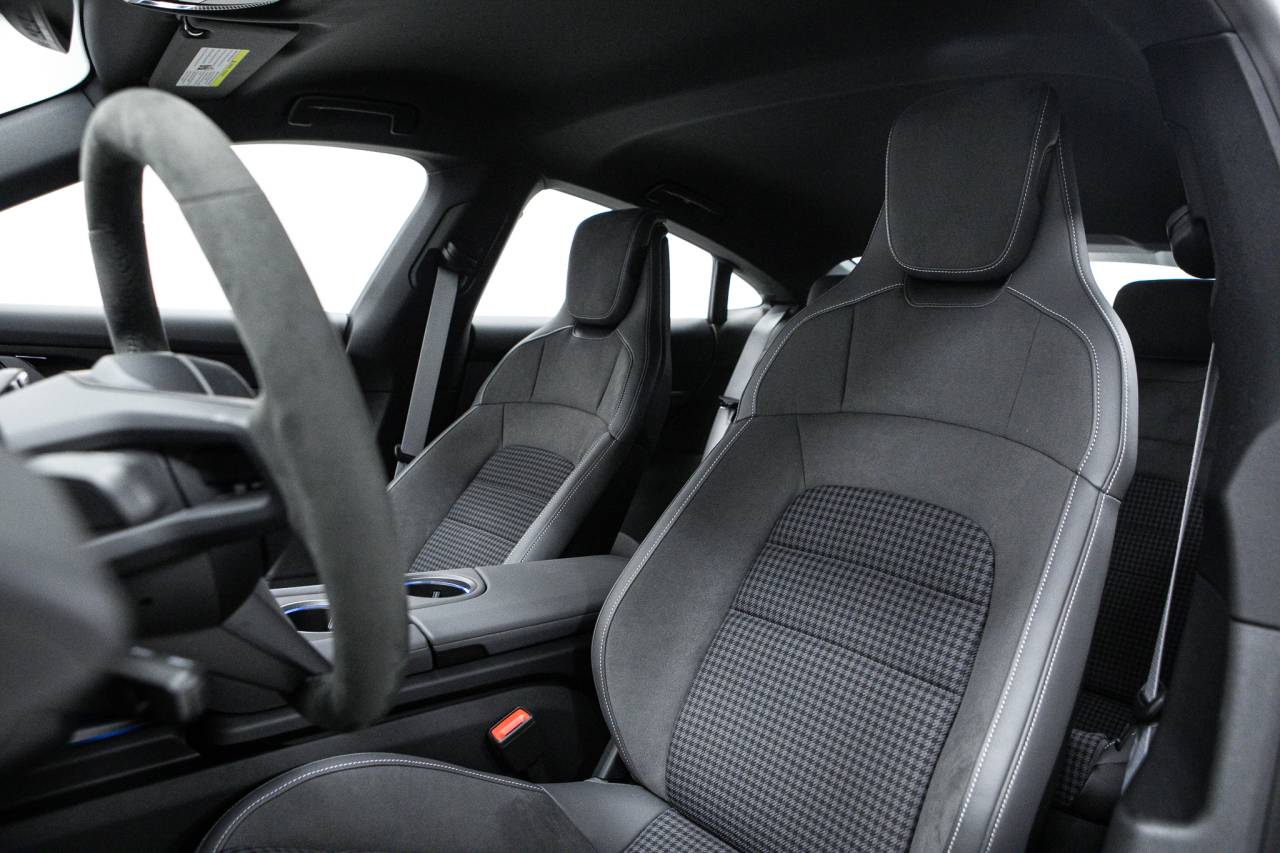 Thumbnail: 2026 Porsche Taycan - 5