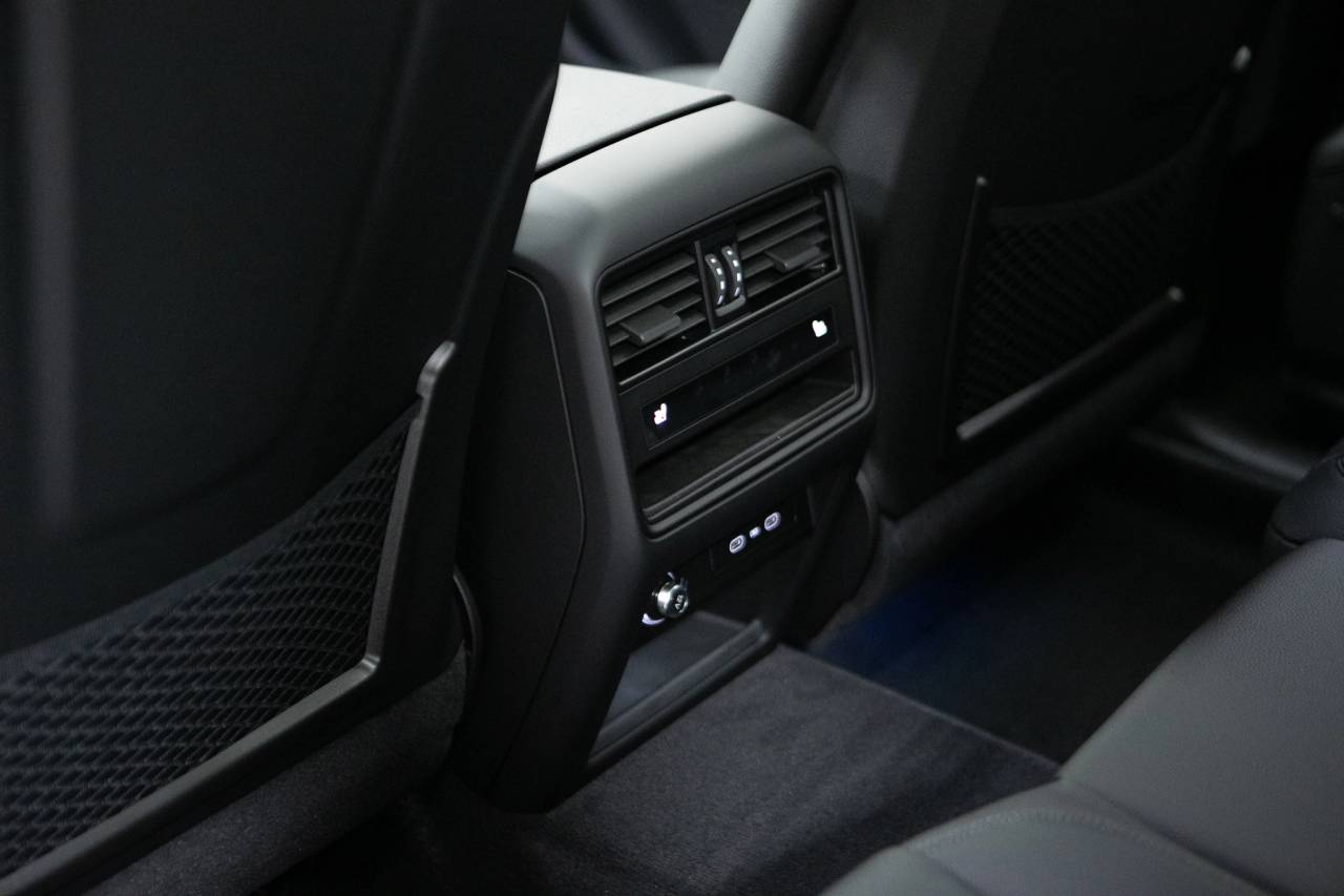 Thumbnail: 2026 Porsche Cayenne - 34