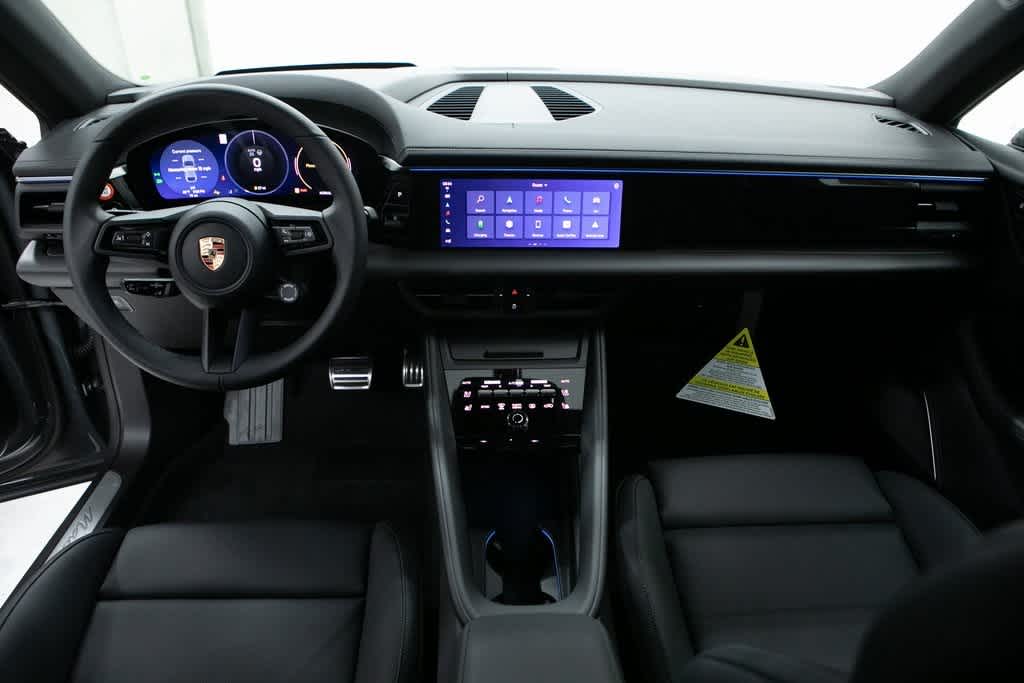 Thumbnail: 2025 Porsche Macan - 13
