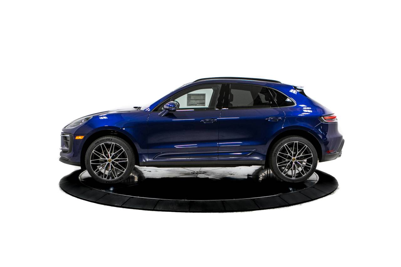 Thumbnail: 2026 Porsche Macan - 2
