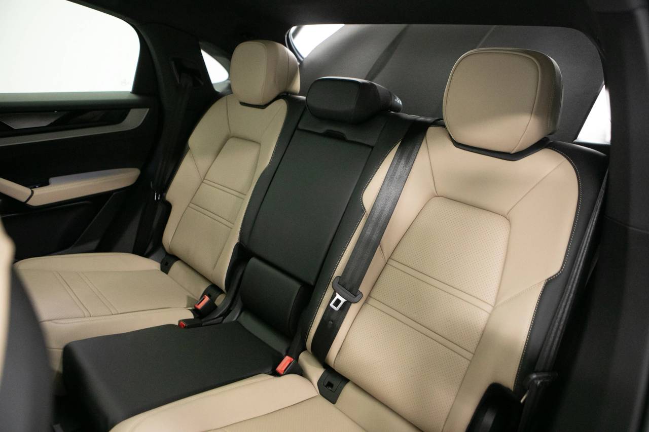 Thumbnail: 2026 Porsche  - 39