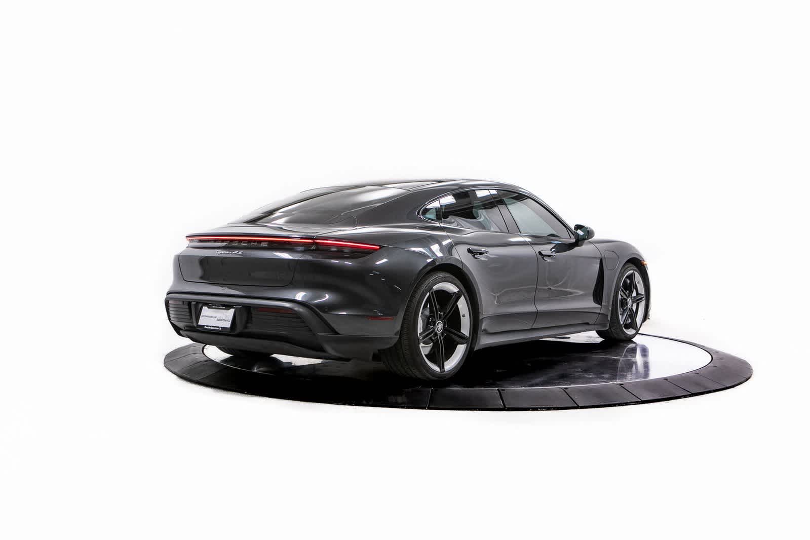 Thumbnail: 2020 Porsche Taycan - 7