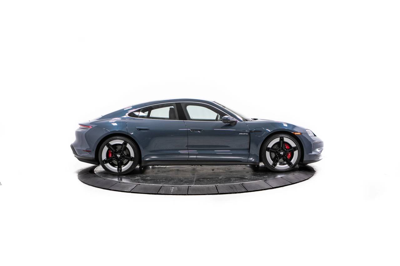 Thumbnail: 2026 Porsche Taycan - 8