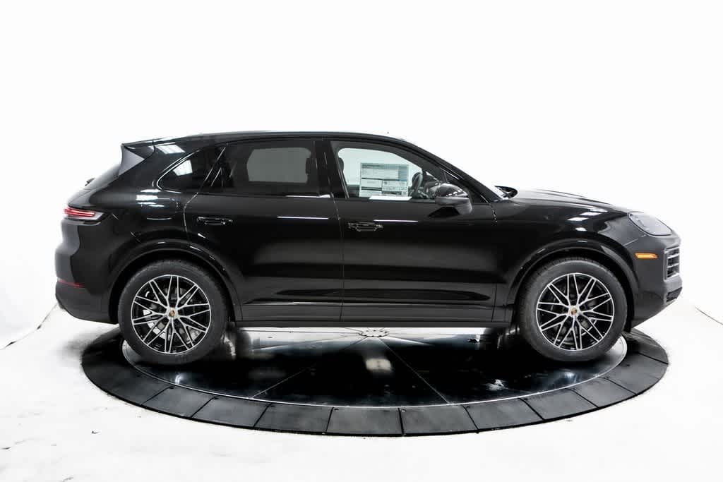 Thumbnail: 2025 Porsche Cayenne - 8