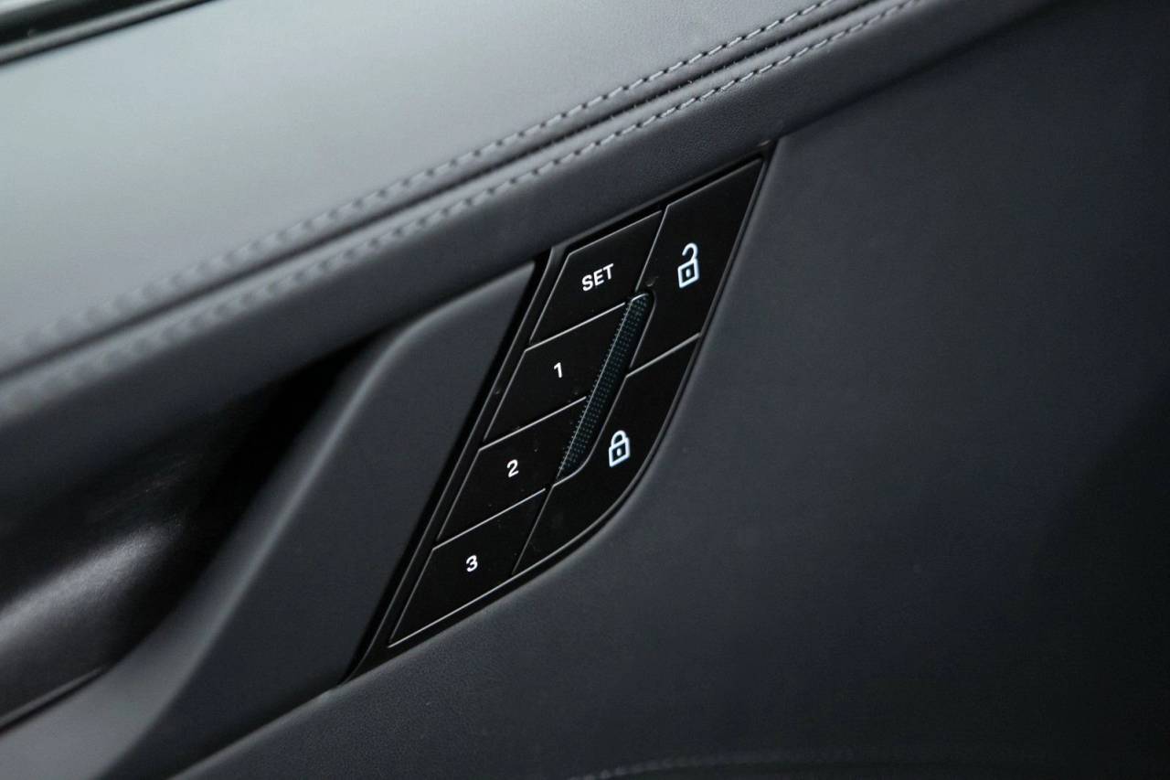 Thumbnail: 2026 Porsche 911 - 26