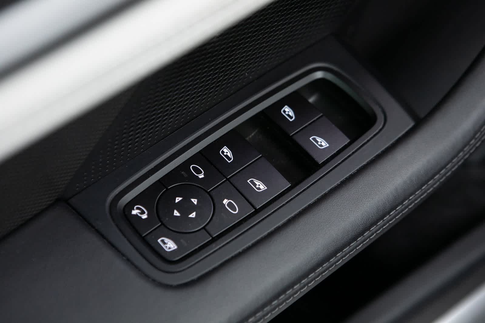 Thumbnail: 2024 Porsche Taycan - 18