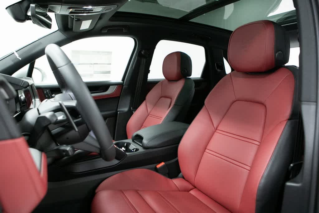 Thumbnail: 2025 Porsche Cayenne - 5