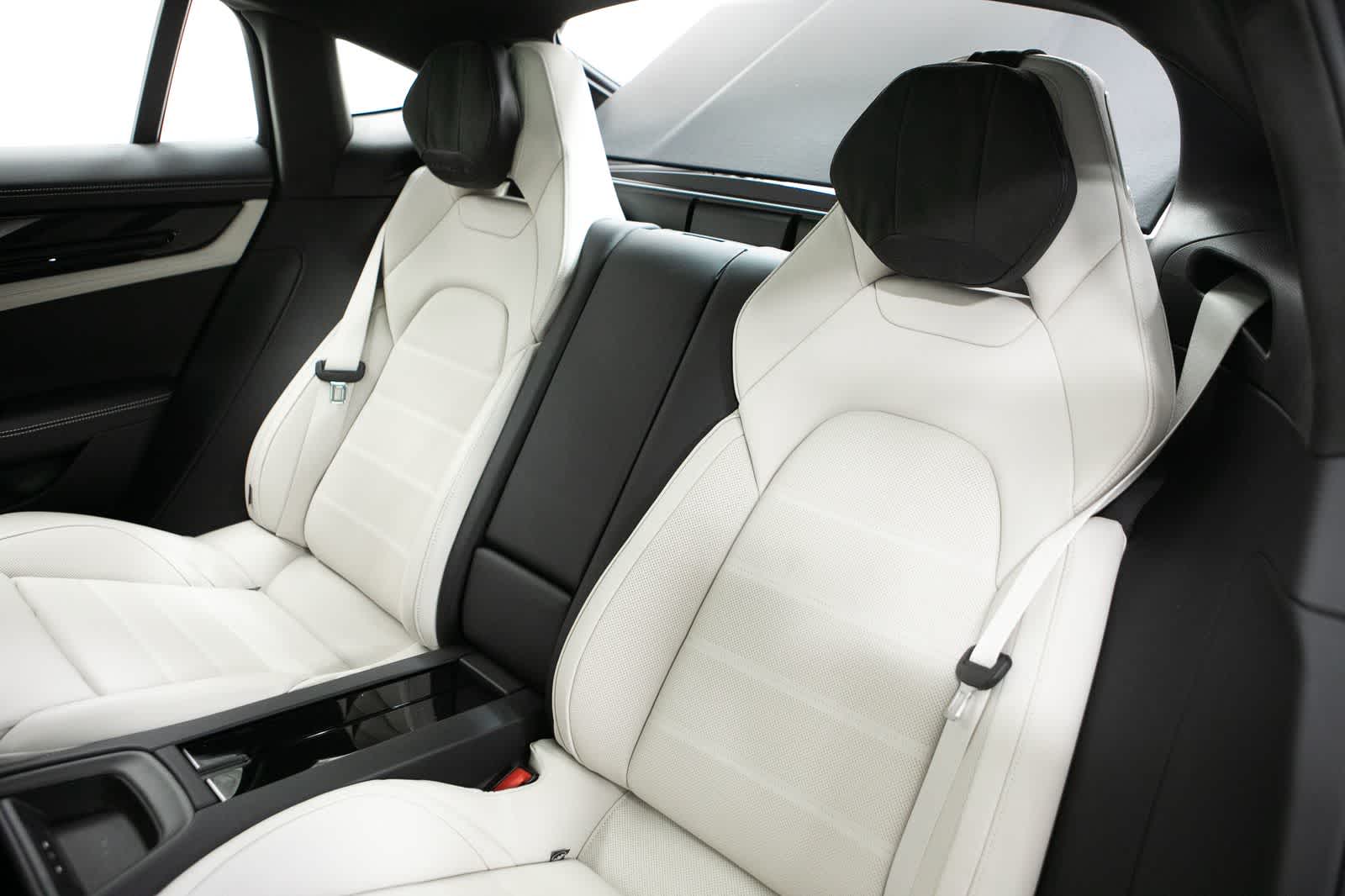 Thumbnail: 2025 Porsche Panamera - 38