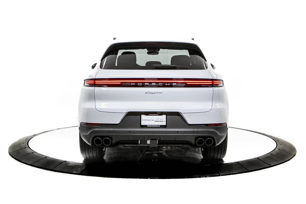 Thumbnail: 2026 Porsche Cayenne - 6