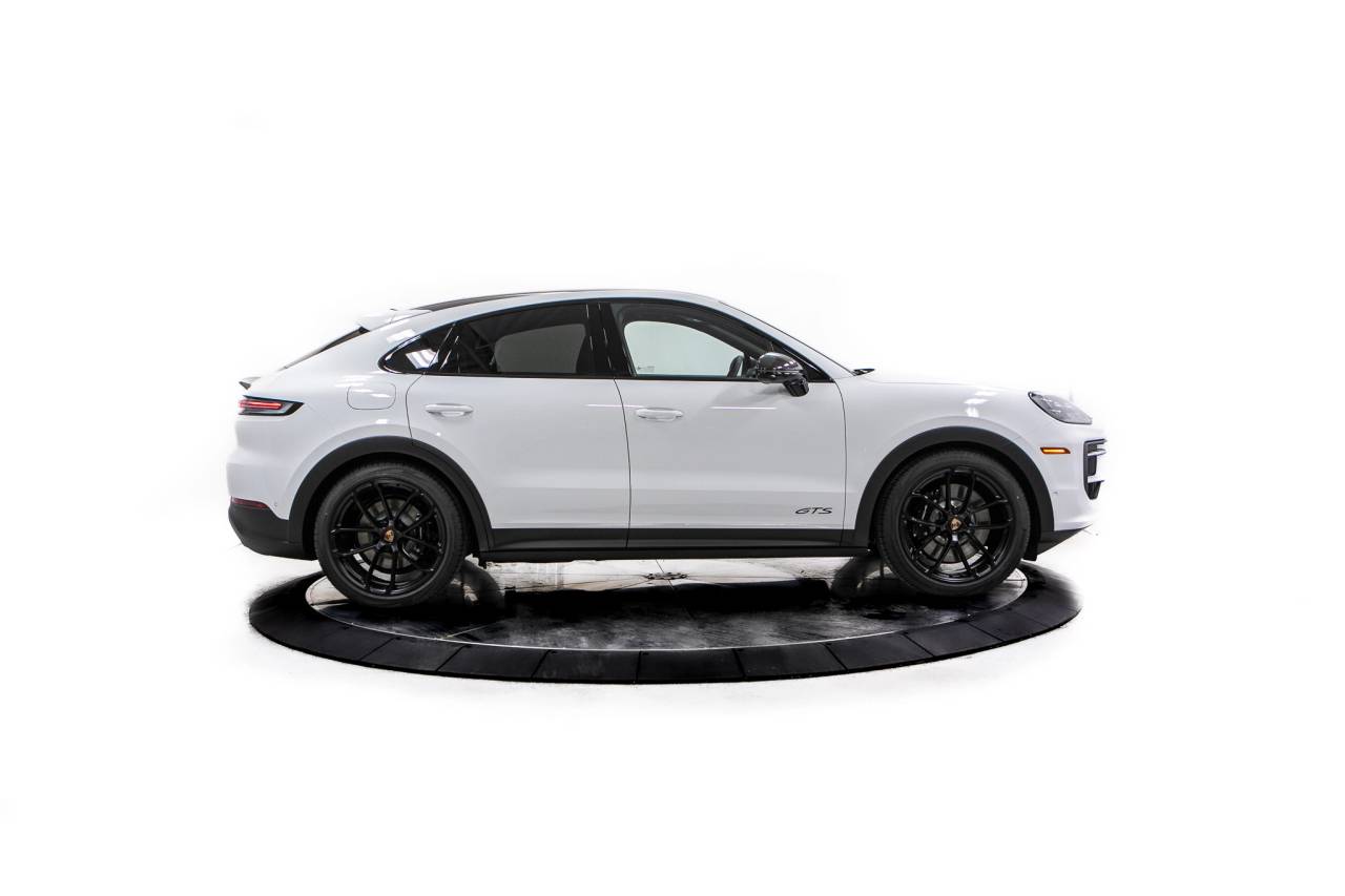 Thumbnail: 2026 Porsche  - 8