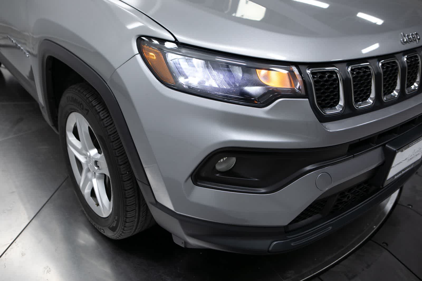 Thumbnail: 2023 Jeep Compass - 12