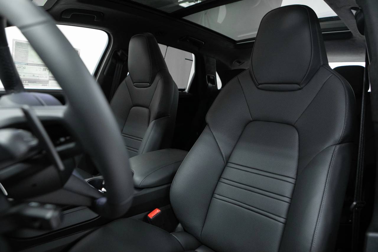 Thumbnail: 2026 Porsche Cayenne - 5