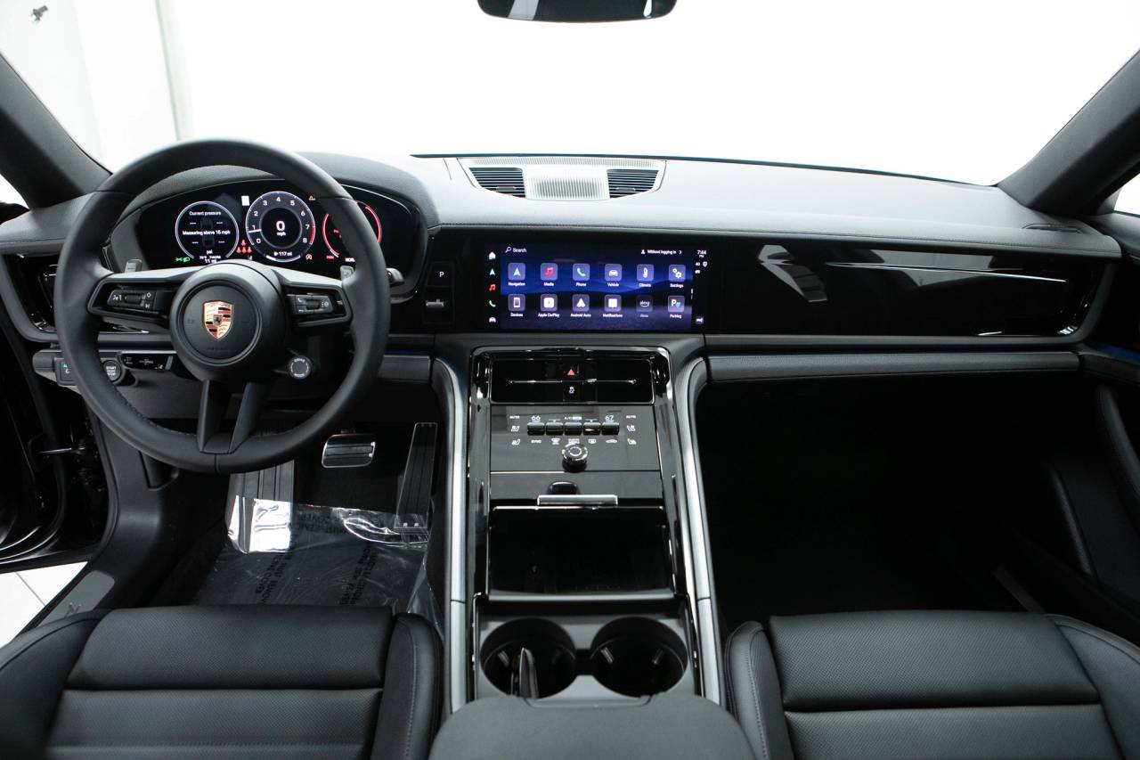 Thumbnail: 2026 Porsche Panamera - 20