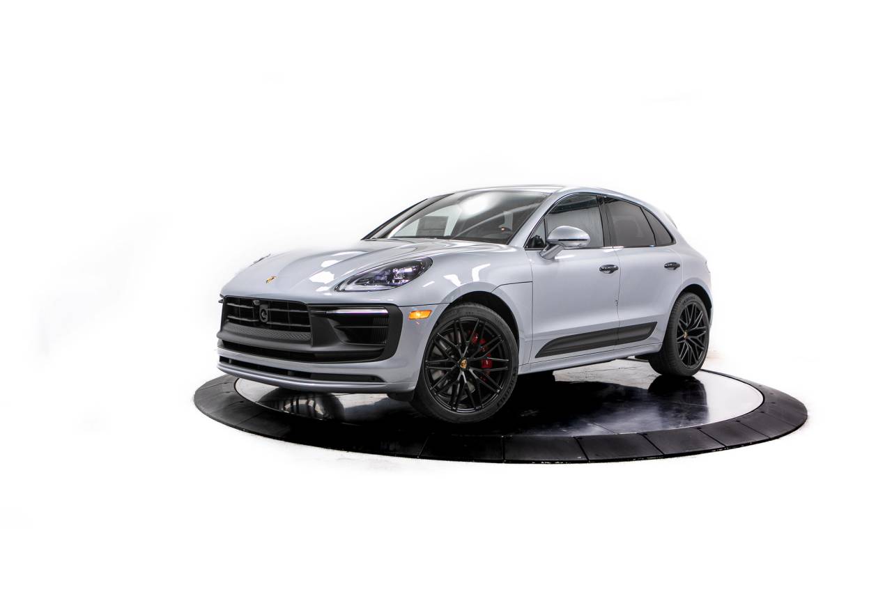 Thumbnail: 2026 Porsche Macan - 1