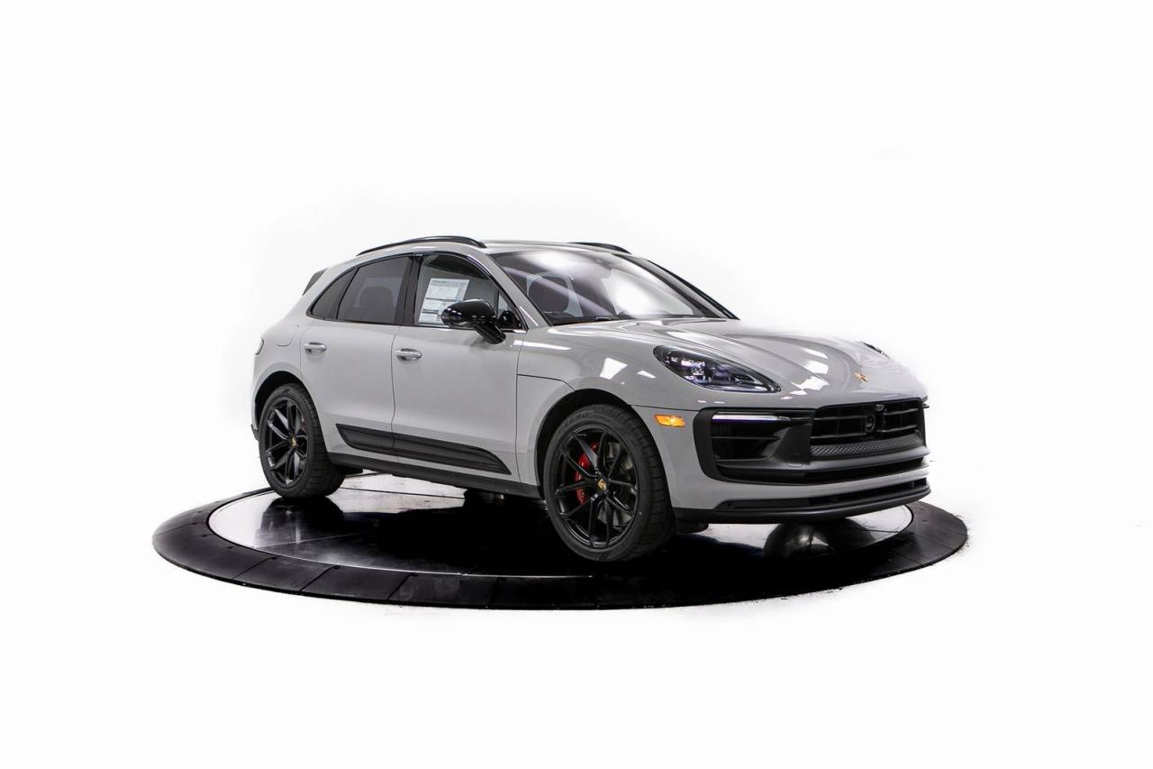 Thumbnail: 2026 Porsche Macan - 9