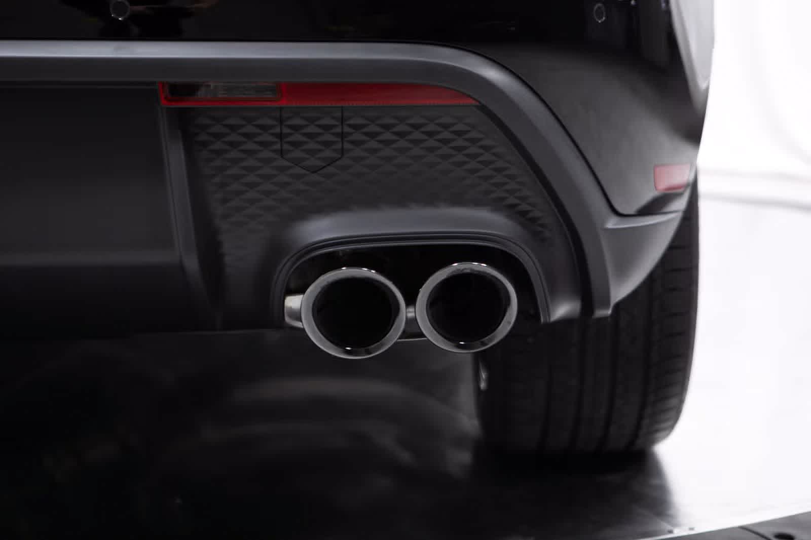 Thumbnail: 2026 Porsche Macan - 19