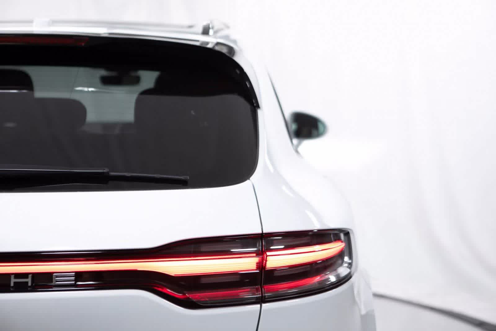 Thumbnail: 2026 Porsche Macan - 39