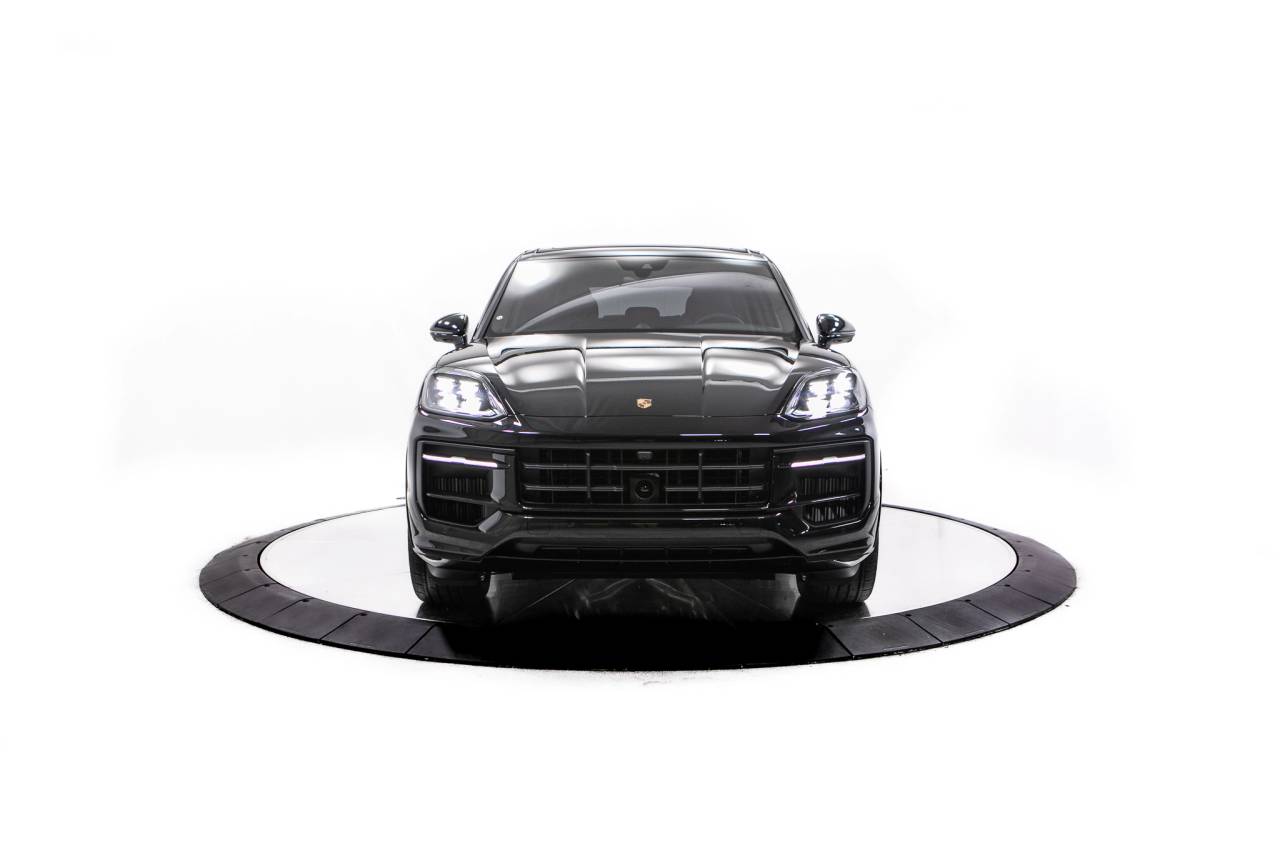 Thumbnail: 2026 Porsche Cayenne - 10