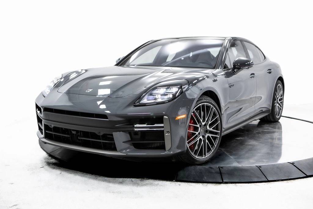 Thumbnail: 2025 Porsche Panamera - 1
