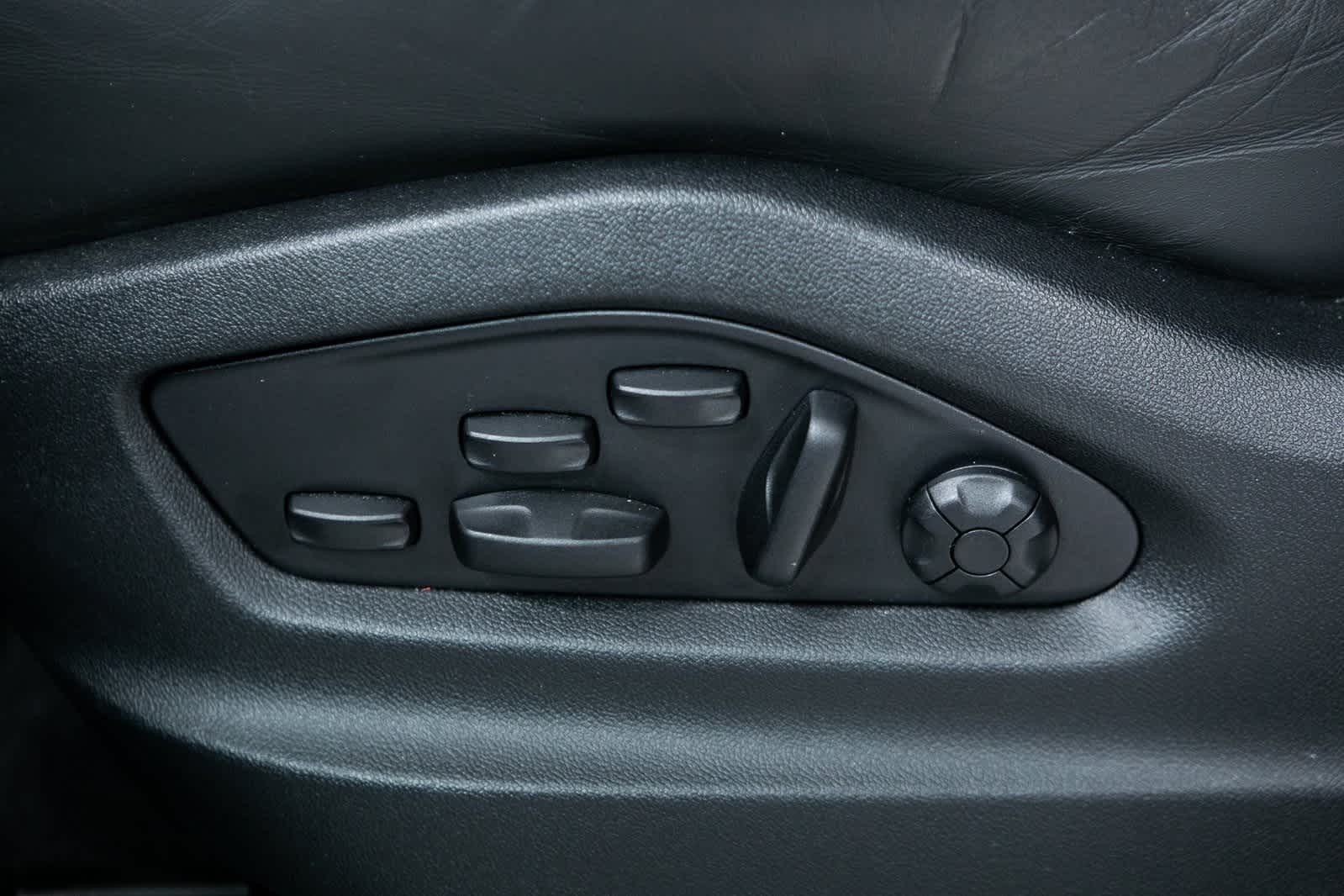 Thumbnail: 2022 Porsche Cayenne - 17