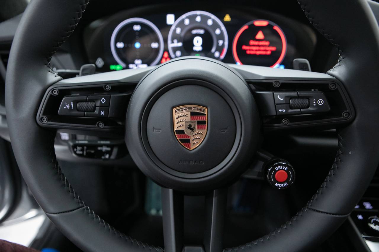 Thumbnail: 2026 Porsche 911 - 20