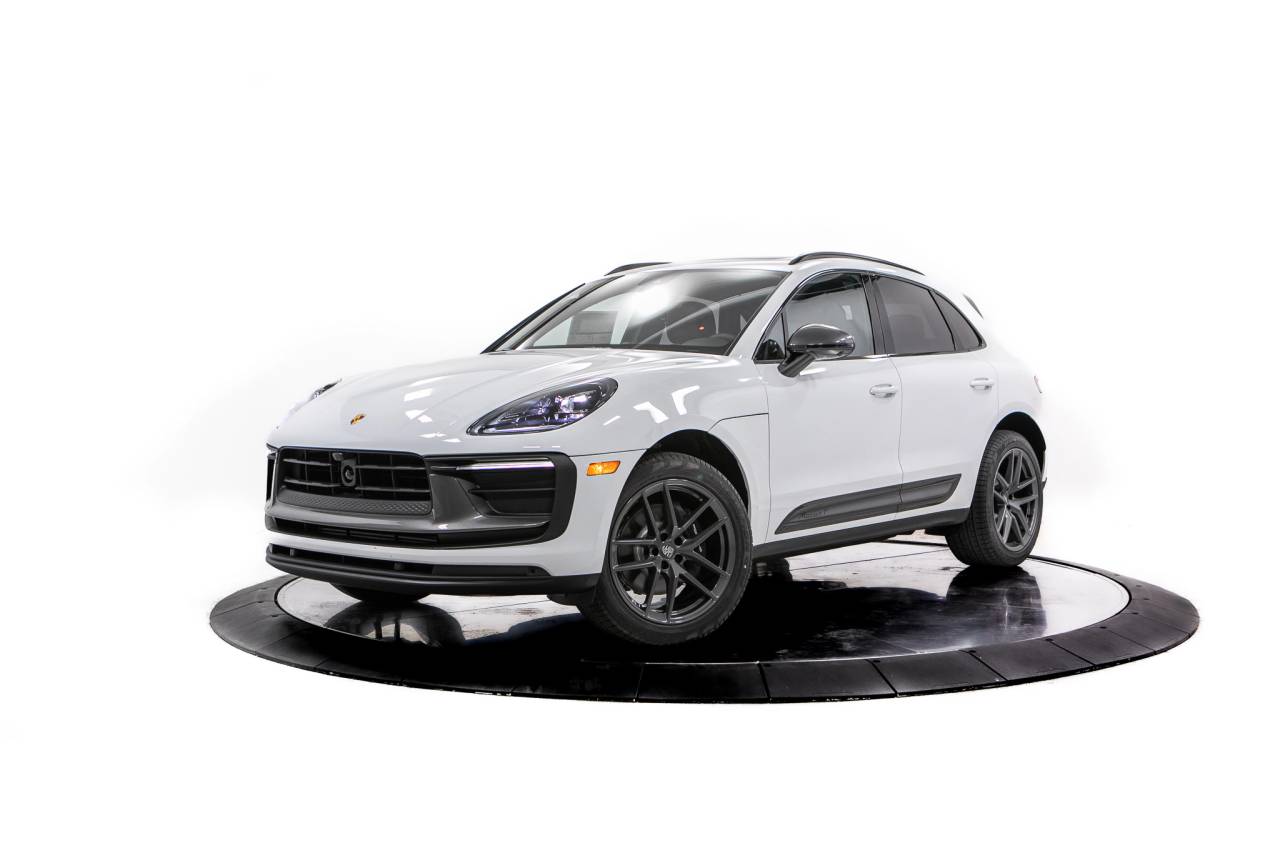 Thumbnail: 2026 Porsche Macan - 1