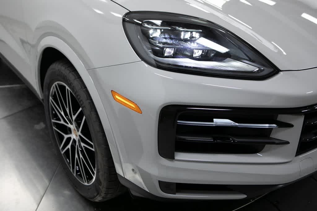 Thumbnail: 2025 Porsche  - 12