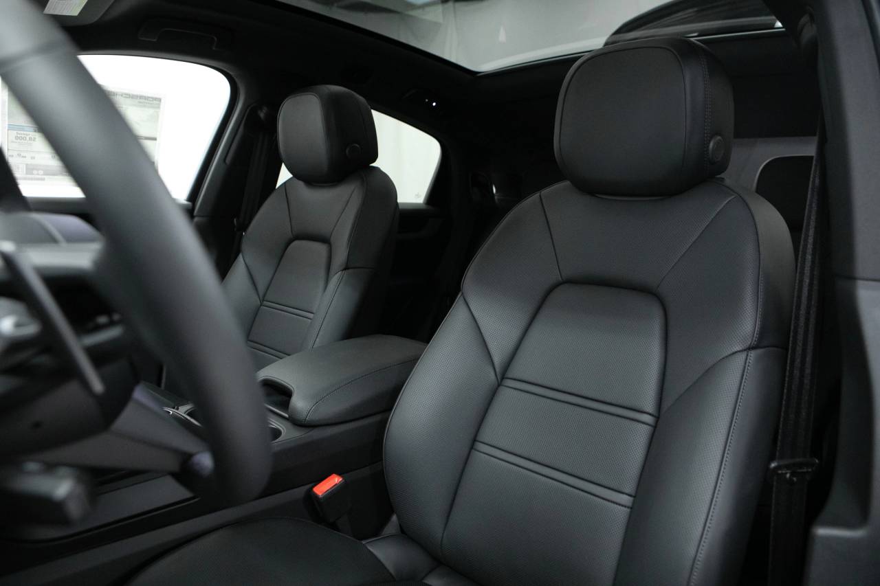 Thumbnail: 2026 Porsche  - 5