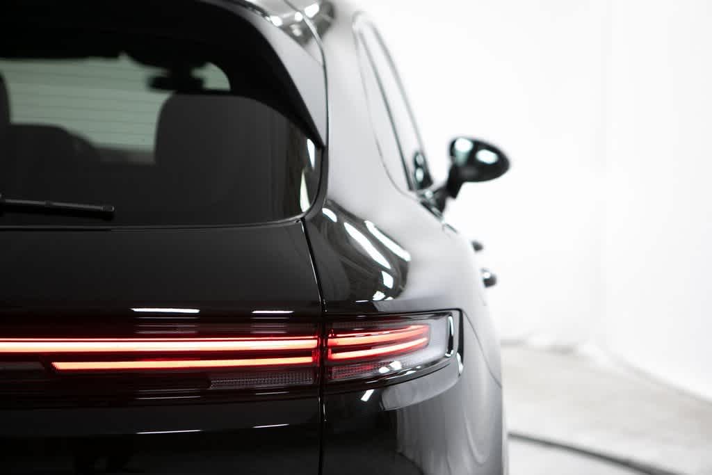 Thumbnail: 2025 Porsche Cayenne - 38
