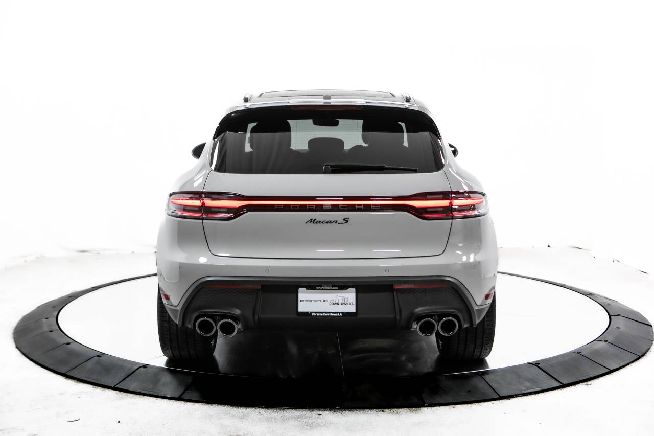 Thumbnail: 2025 Porsche Macan - 4