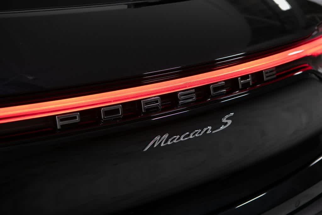Thumbnail: 2025 Porsche Macan - 37