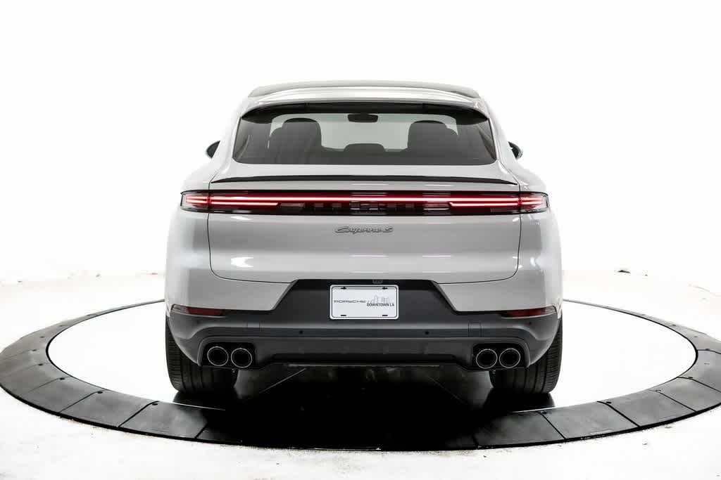 Thumbnail: 2025 Porsche  - 6