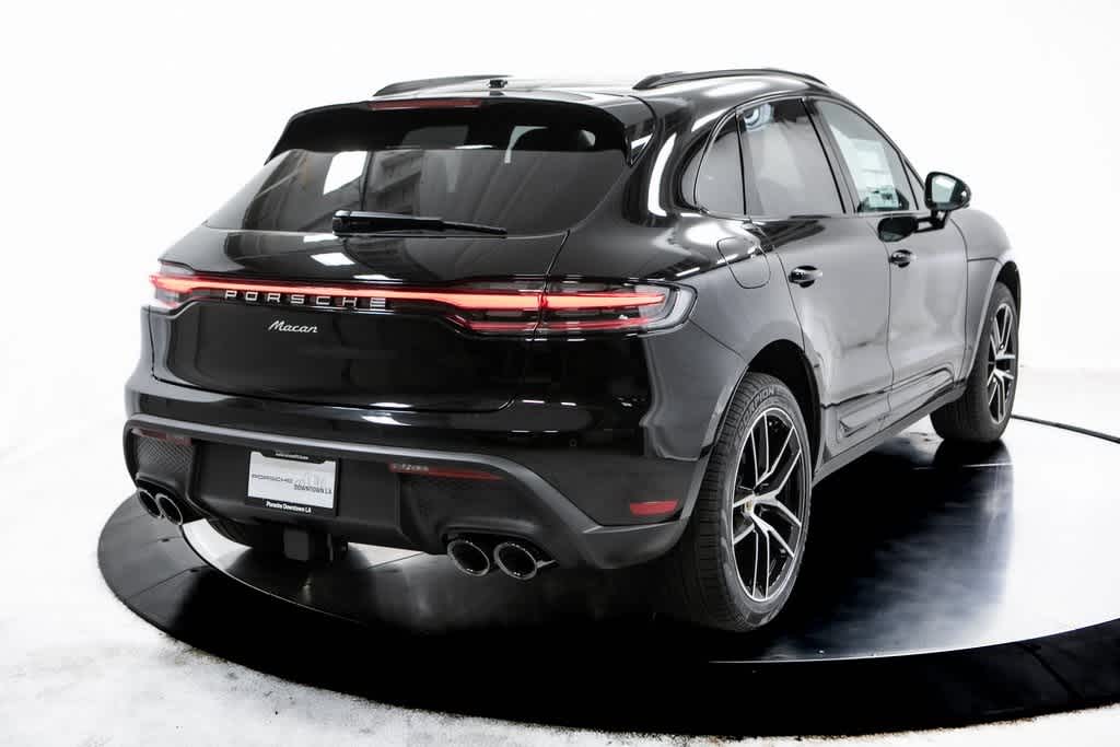 Thumbnail: 2025 Porsche Macan - 7